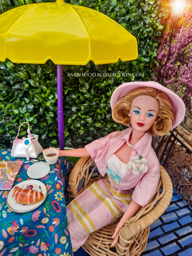 Spiegel Summer Sophisticate Barbie 1995