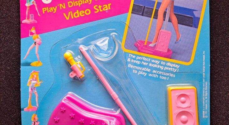 Barbie Play 'N Display Doll Stand Video Star