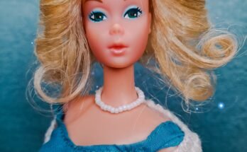 Deluxe Quick Curl Barbie 1975