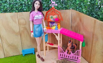 Barbie Mysteries The Great Horse Chase Playset with Renee
