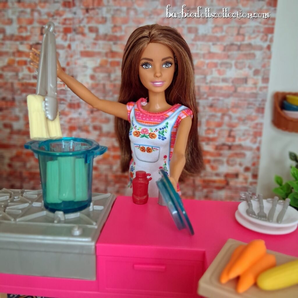 Barbie and Teresa Recipe for Friendship Playset 2024