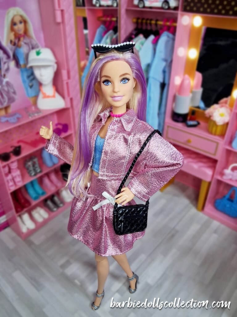 Barbie Deluxe Style Fashion Build Up Doll