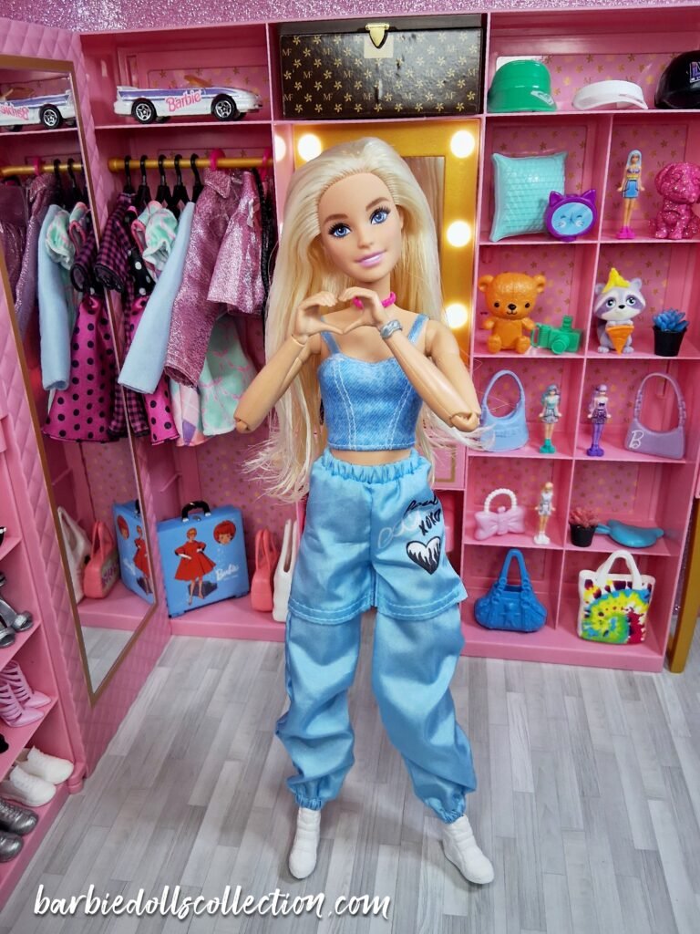 Barbie Deluxe Style Fashion Build Up Doll