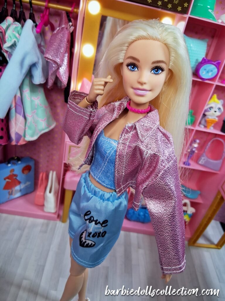Barbie Deluxe Style Fashion Build Up Doll
